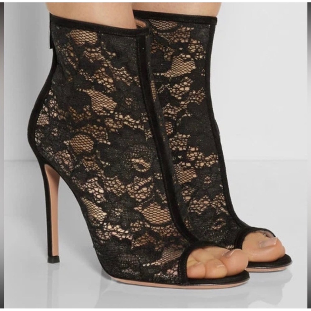 Gianvitto Rossi Missy Black Lace Peep Toe Ankle Booties Heels 39.5